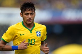 爱游戏体育-关于Rookie重要时刻比赛局势复杂，勇士带队取胜！上演精彩一战的信息